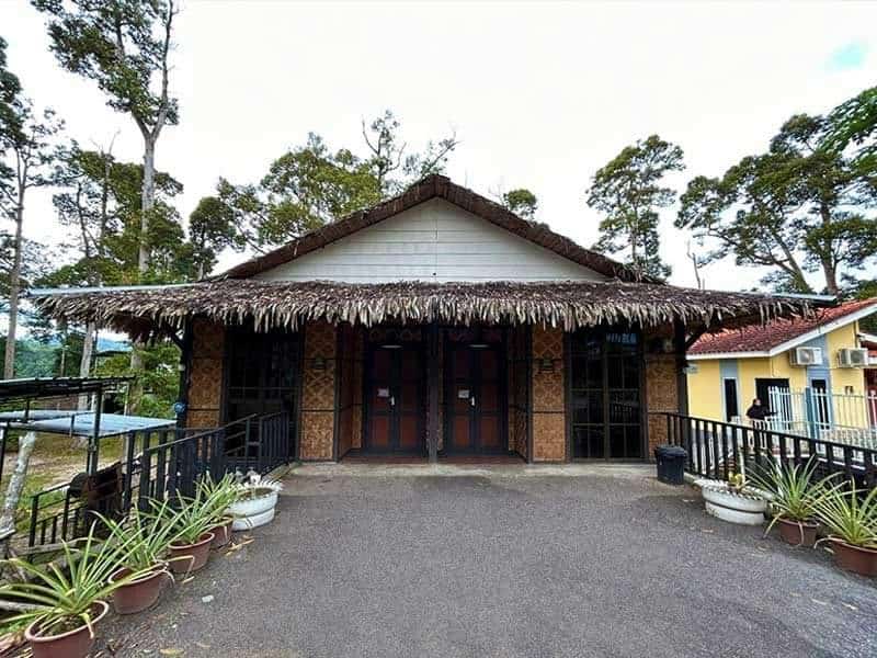 Chalet Tradisional Moden minimalis di resort kuala kangsar